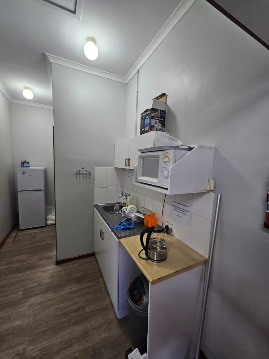 To Let commercial Property for Rent in Rosenpark Western Cape